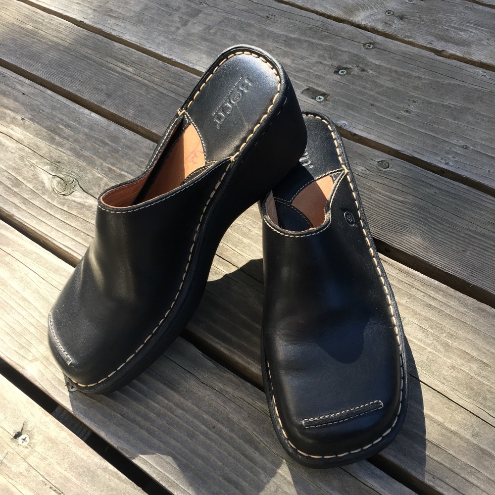 Born - Super comfy leather clogs - Size 8